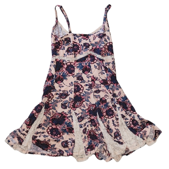 Intimately Free People XS Floral Lace Top - Picture 2 of 10